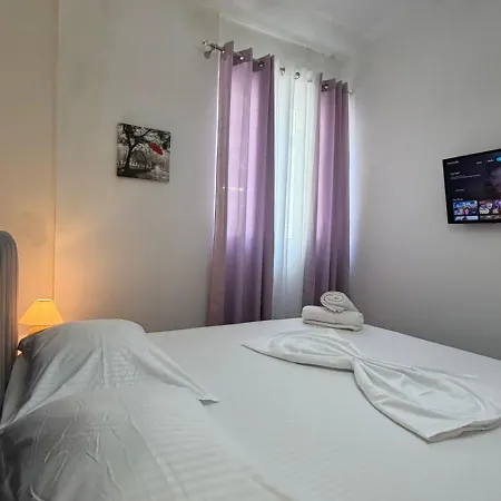 Sea View Apartment *