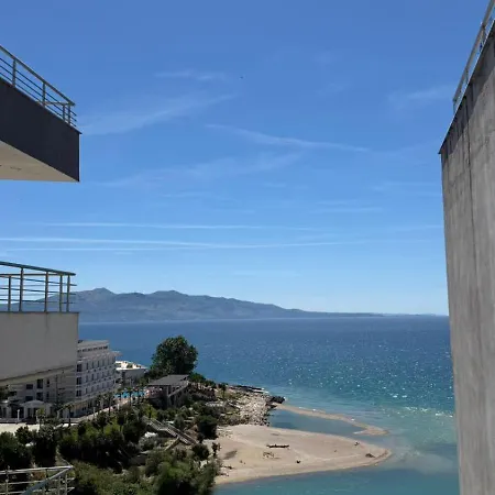 Sea View Apartment *